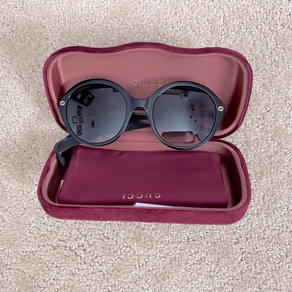 Gucci round sunglasses